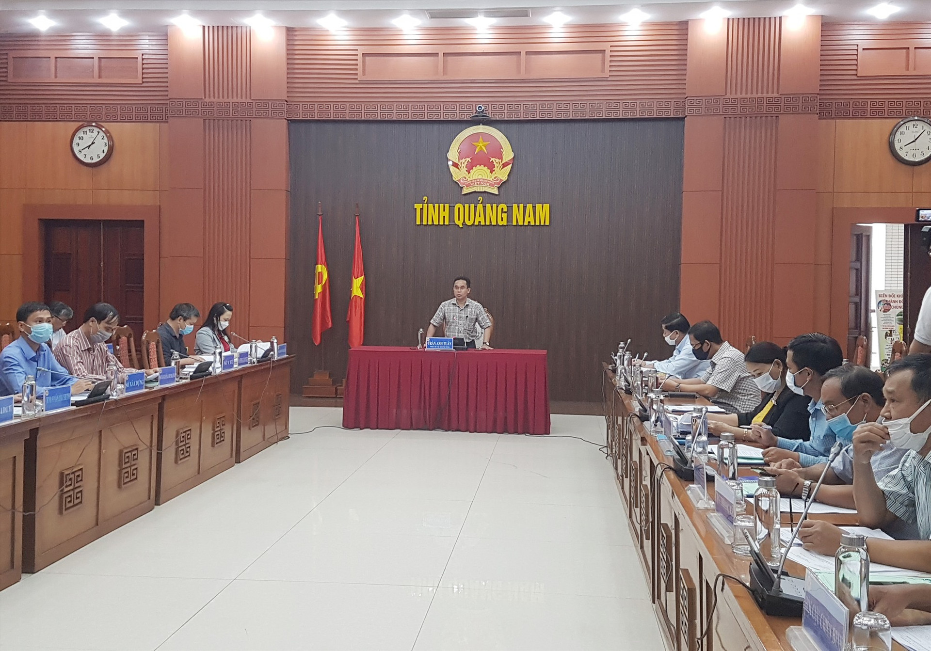 Phó Chủ tịch UBND tỉnh Trần Anh Tuấn yêu cầu rà soát đúng tiến độ, thậm chí sớm hơn chứ không được trễ. Ảnh: D.L