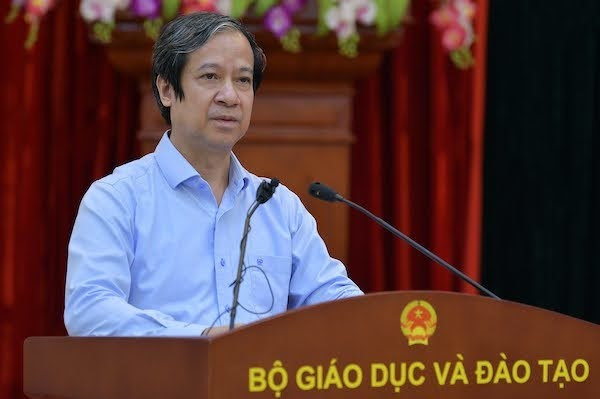 Bộ trưởng Nguyễn Kim Sơn trả lời chất vấn về việc bảo đảm chất lượng dạy và học, tiếp tục thực hiện đổi mới căn bản giáo dục, đào tạo trong điều kiện COVID-19,..