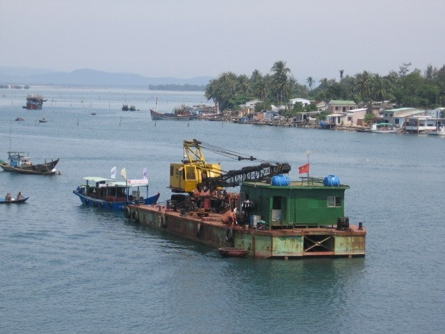 Dự án nạo vét thoát lũ khẩn cấp sông Trường Giang đã thanh toán vượt so giá trị quyết toán cần phải được thu hồi về ngân sách nhà nước. Ảnh: T.DŨNG