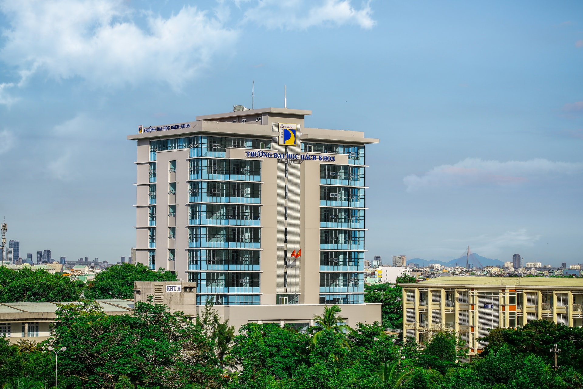 Tòa nhà Smart Campus của Trường Đại học Bách khoa, Đại học Đà Nẵng - nơi ươm mầm khát vọng đổi mới sáng tạo. (Ảnh do nhà trường cung cấp)