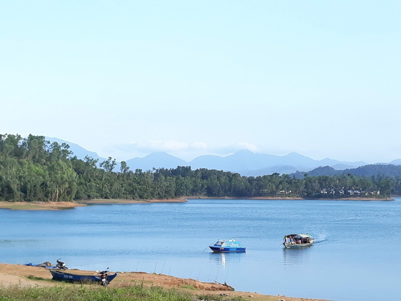 Hồ Phú Ninh là tài nguyên du lịch tự nhiên của Quảng Nam. Ảnh: C.N