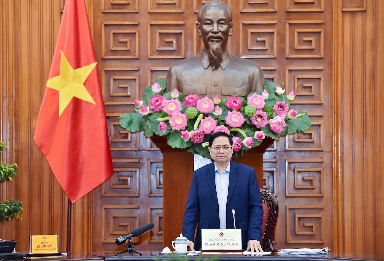 Thủ tướng Phạm Minh Chính: Để phòng, chống dịch hiệu quả, thực tiễn Việt Nam và kinh nghiệm quốc tế cho thấy vaccine có tính chất quyết định, cộng với ý thức người dân là rất quan trọng. Ảnh: VGP/Nhật Bắc