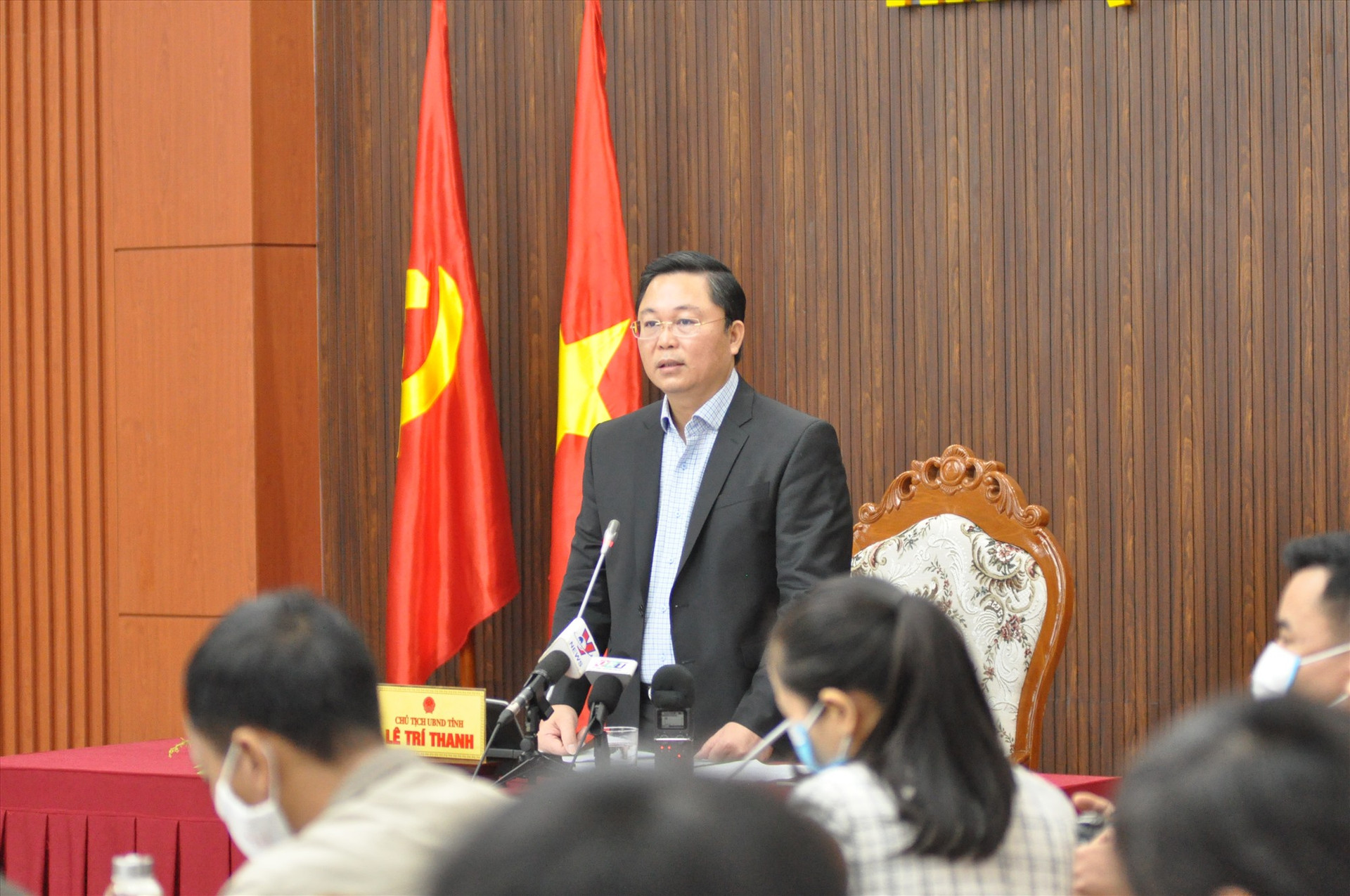 Chủ tịch UBND tỉnh Lê Trí Thanh chủ trì buổi họp báo. Ảnh: X.P