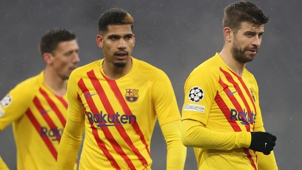 Barcelona bị loại ngay từ vòng bảng Champions League. (Nguồn: Sky)