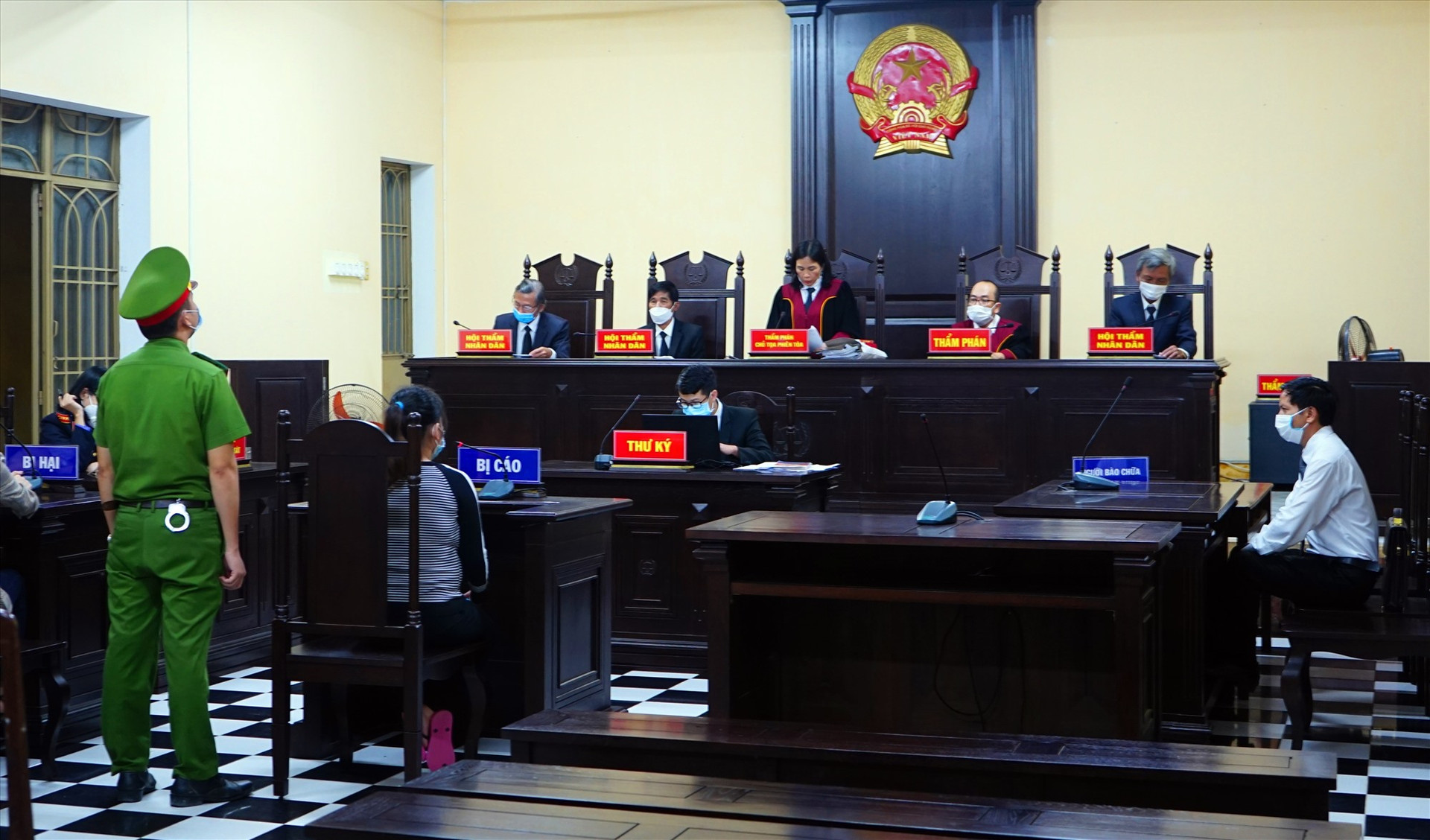 Phiên tòa xét xử bị cáo Phạm Thị Ngọc Tuyến.