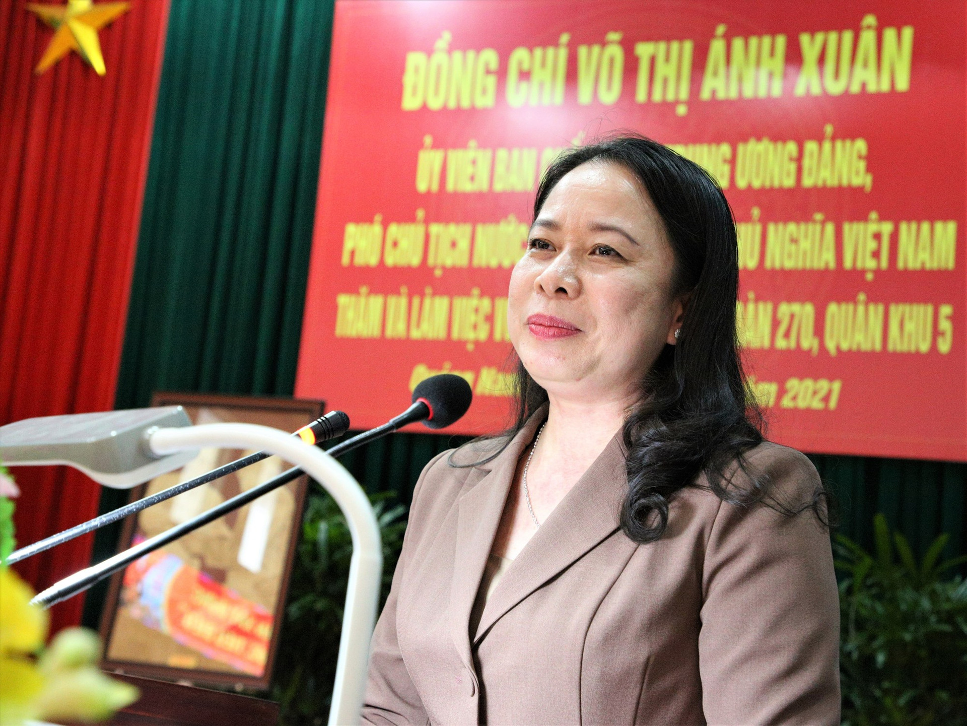 Phó Chủ tịch nước Võ Thị Ánh Xuân phát biểu tại buổi đến thăm cán bộ chiến sĩ Lữ đoàn Công binh 270. Ảnh: A.N