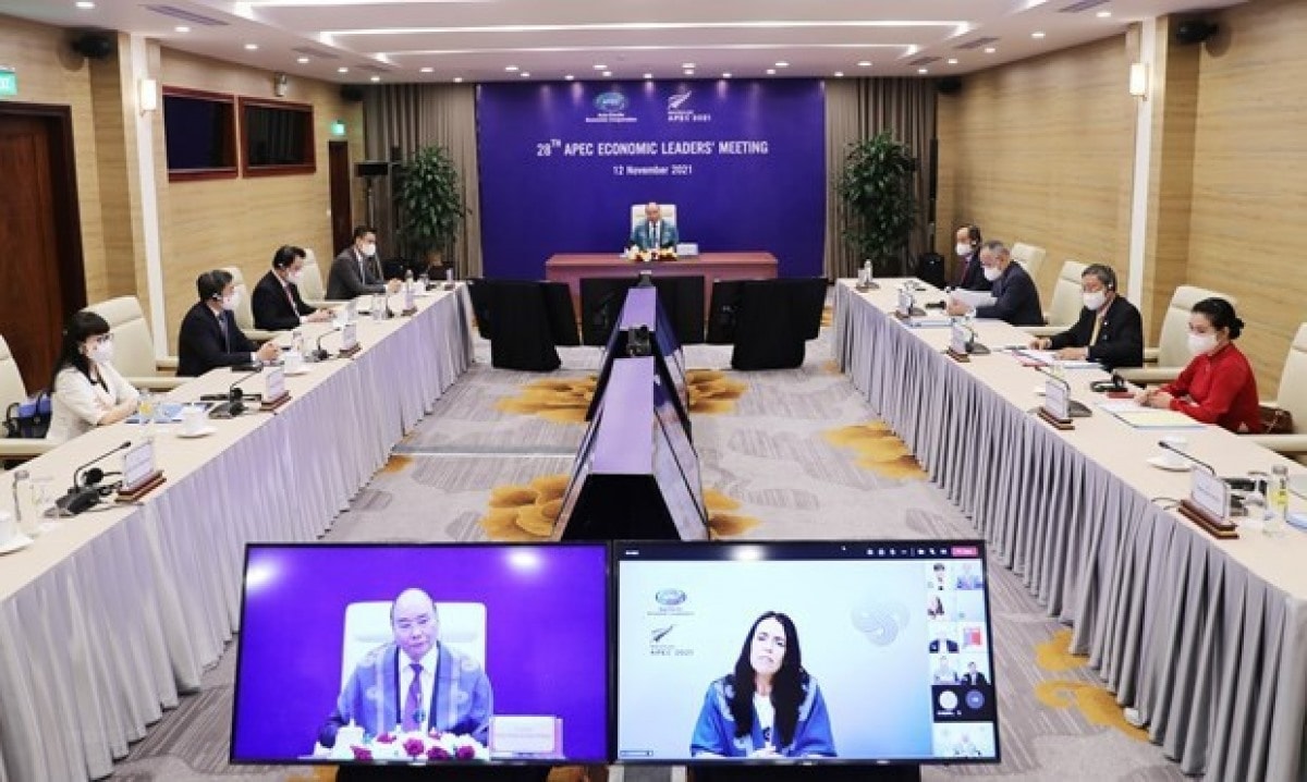 ietnamese President Nguyen Xuan Phuc attends the 28th APEC Economic Leaders’ Meeting (AELM) via videoconference