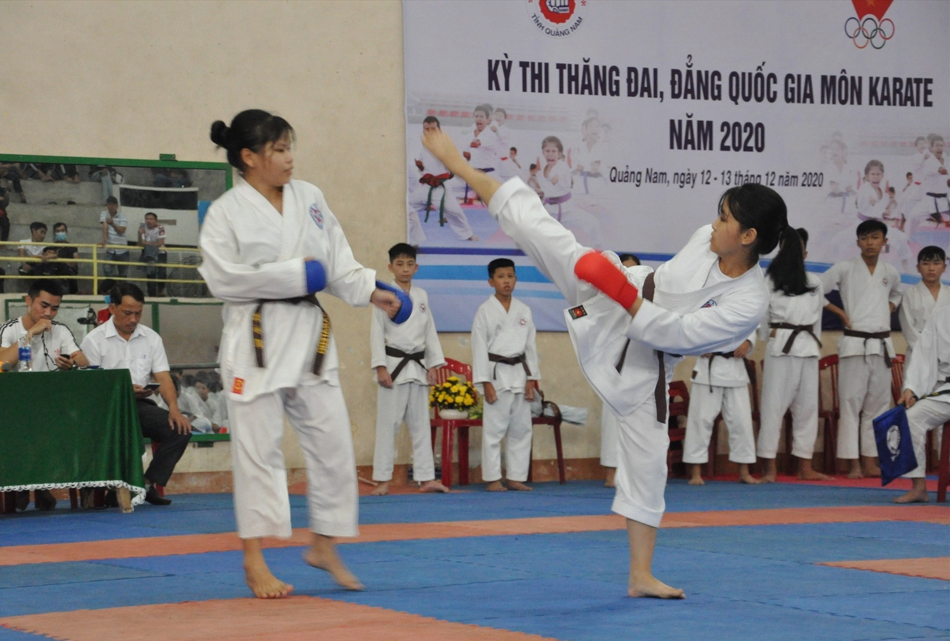 Thi thăng đẳng do Hội Karate tỉnh Quảng Nam tổ chức. Ảnh: T.V