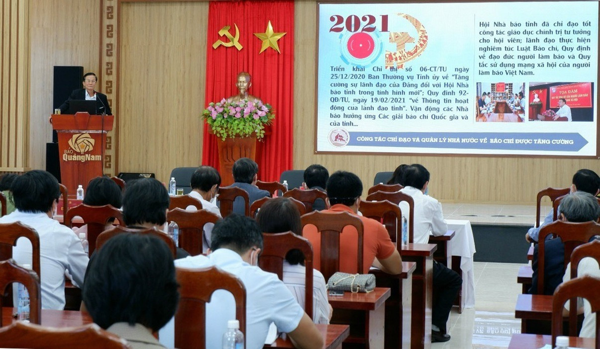 Quang cảnh Hội nghị Tổng kết Công tác báo chí tỉnh Quảng Nam năm 2021, triển khai nhiệm vụ năm 2022. Ảnh: X.H