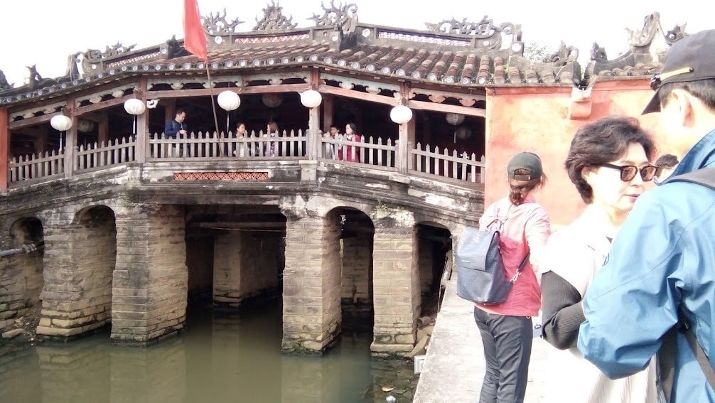 Japapanese covered bridge