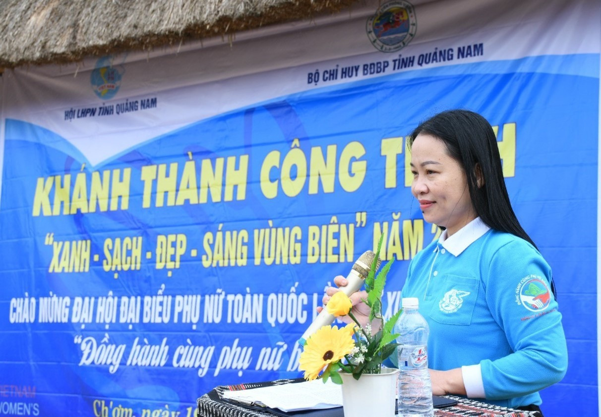 Bà Trần Thị Mỹ Phương phát biểu tại lễ khánh thành công trình. Ảnh: Hội LHPN tỉnh