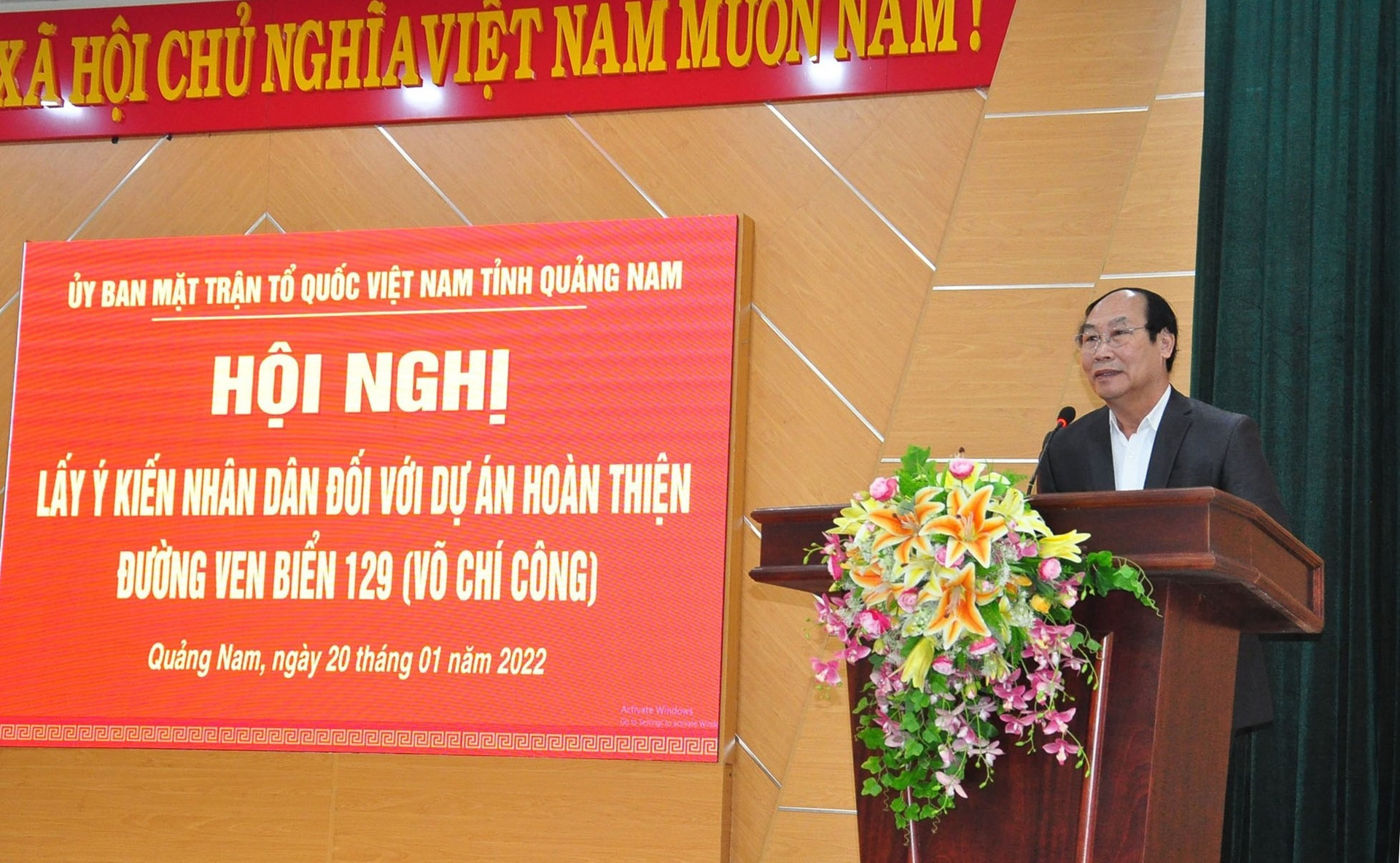 Chủ tịch Ủy ban MTTQ Việt Nam tỉnh Võ Xuân Ca phát biểu tại hội nghị. Ảnh: VINH ANH