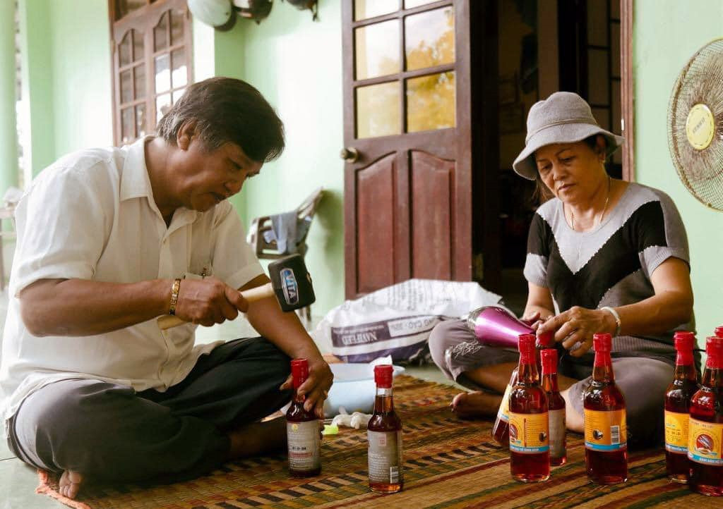 Nước mắm - thức vị đặc trưng trên mỗi bàn ăn của gia đình Việt. Ảnh: L.N.C.K