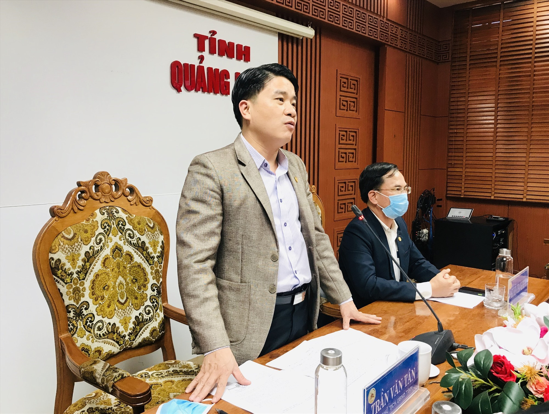 Phó Chủ tịch UBND tỉnh Trần Văn Tân phát biểu thống nhất cao với thời điểm dự kiến mở cửa hoàn toàn du lịch quốc tế. Ảnh: Q.T