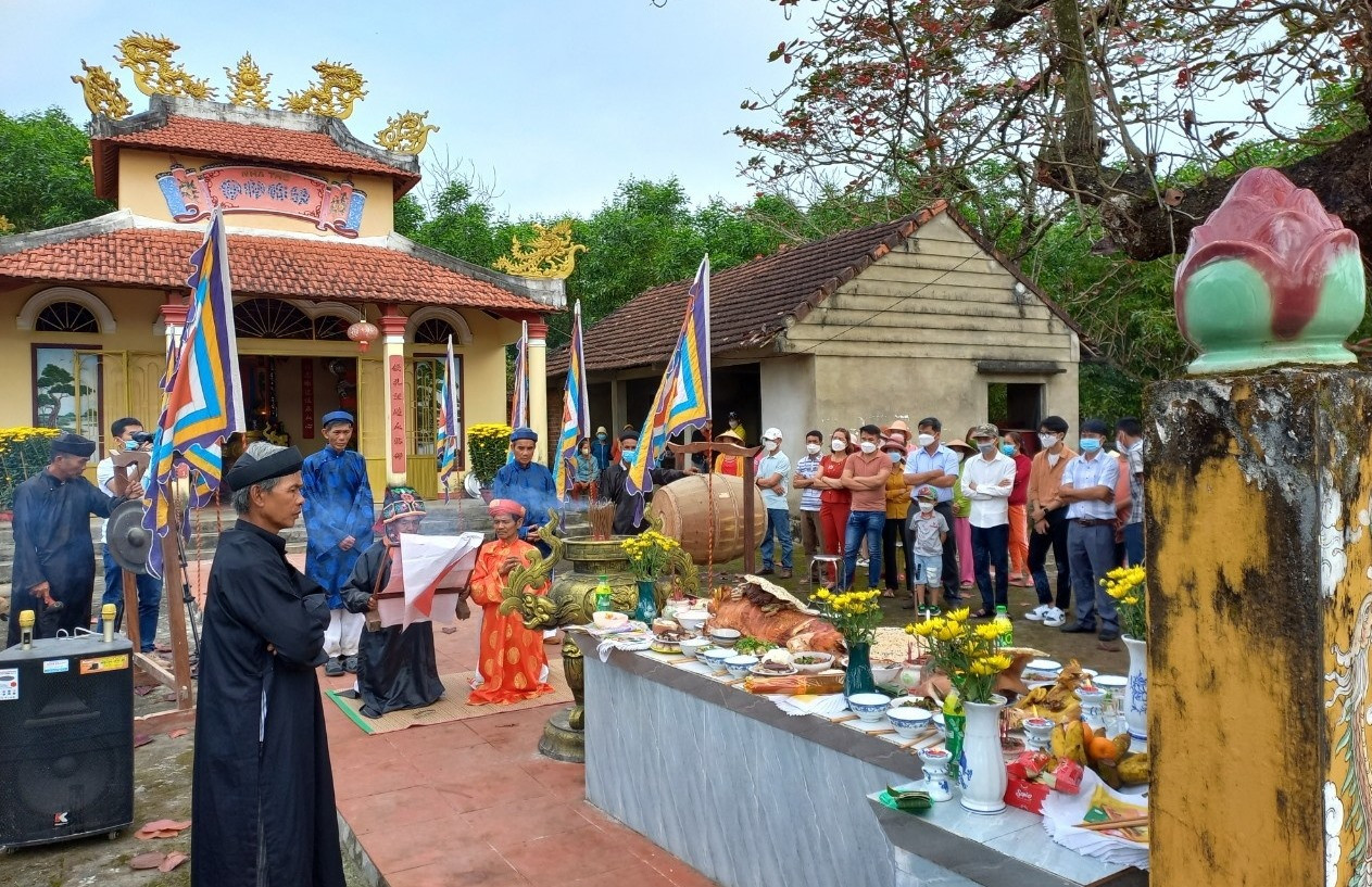 Lễ cúng khai sơn được dân làng Nghi Sơn tổ chức hằng năm. ảnh DT