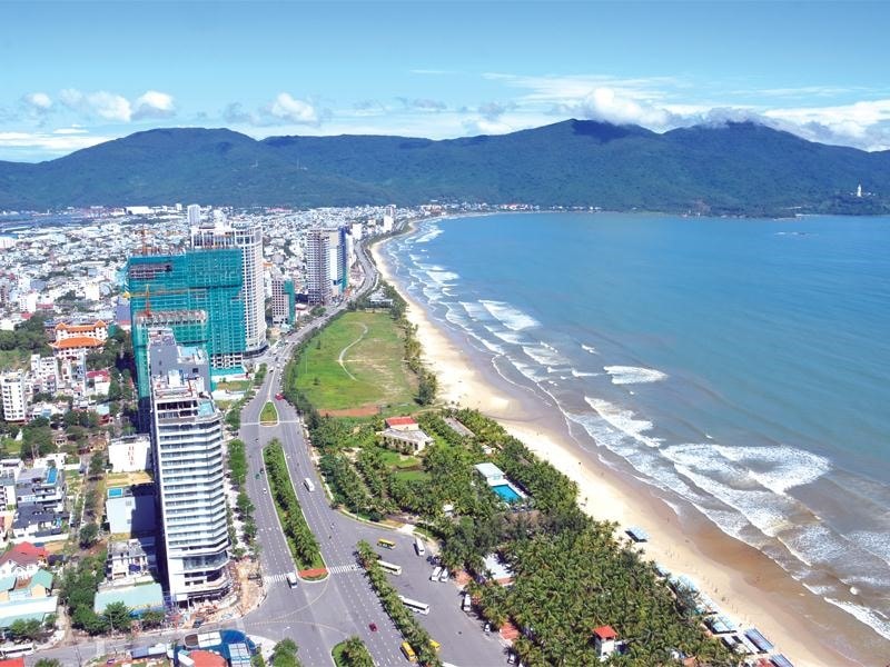 The coastal route from Da Nang city to Chu Lai (Quang Nam province), a highlight of coastal urban architecture. Photo: baodautu