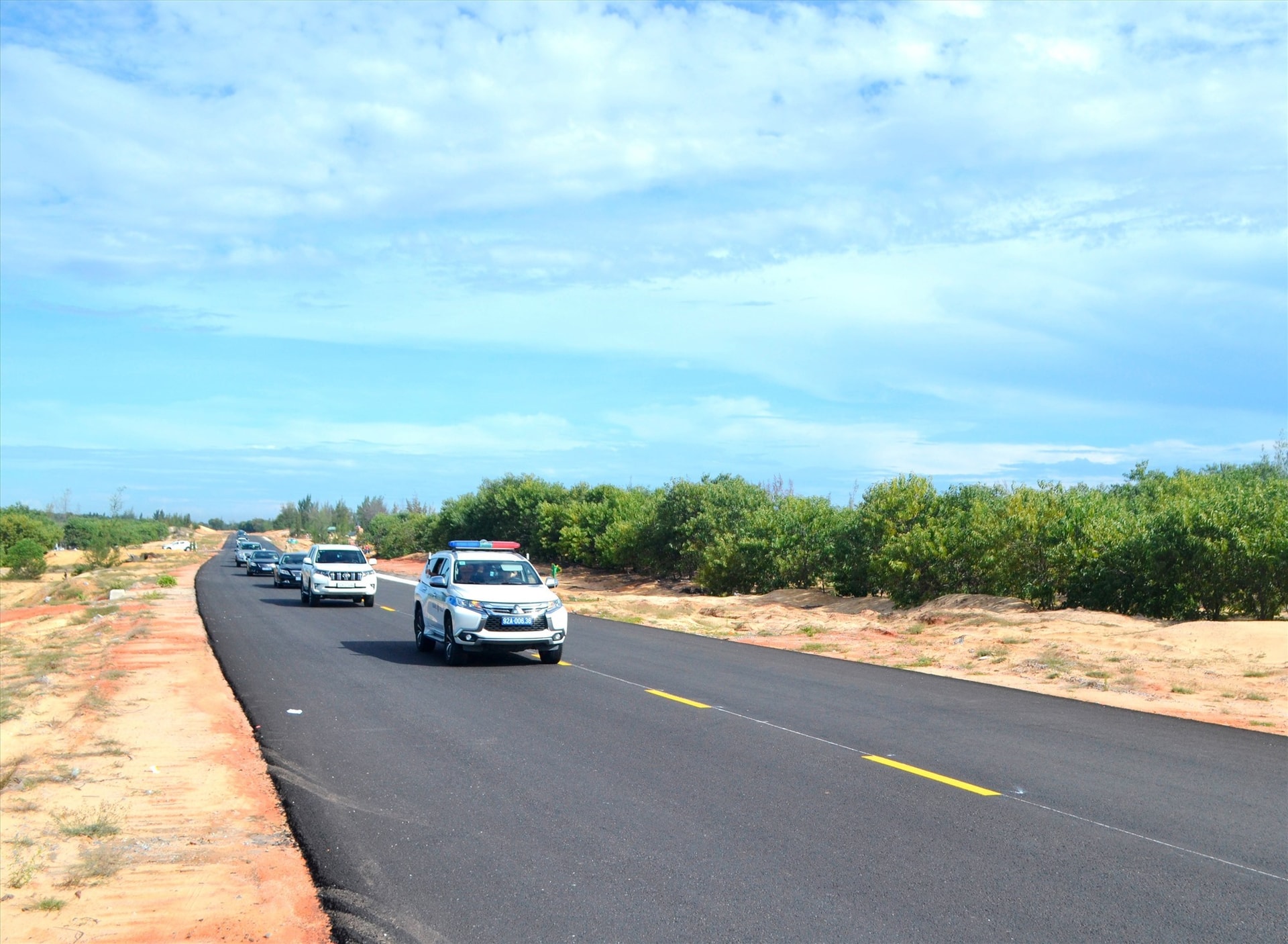 Vo Chi Cong boulevard from Hoi An to Chu Lai airport creates favourable conditions for Quang Nam development in the coming time.