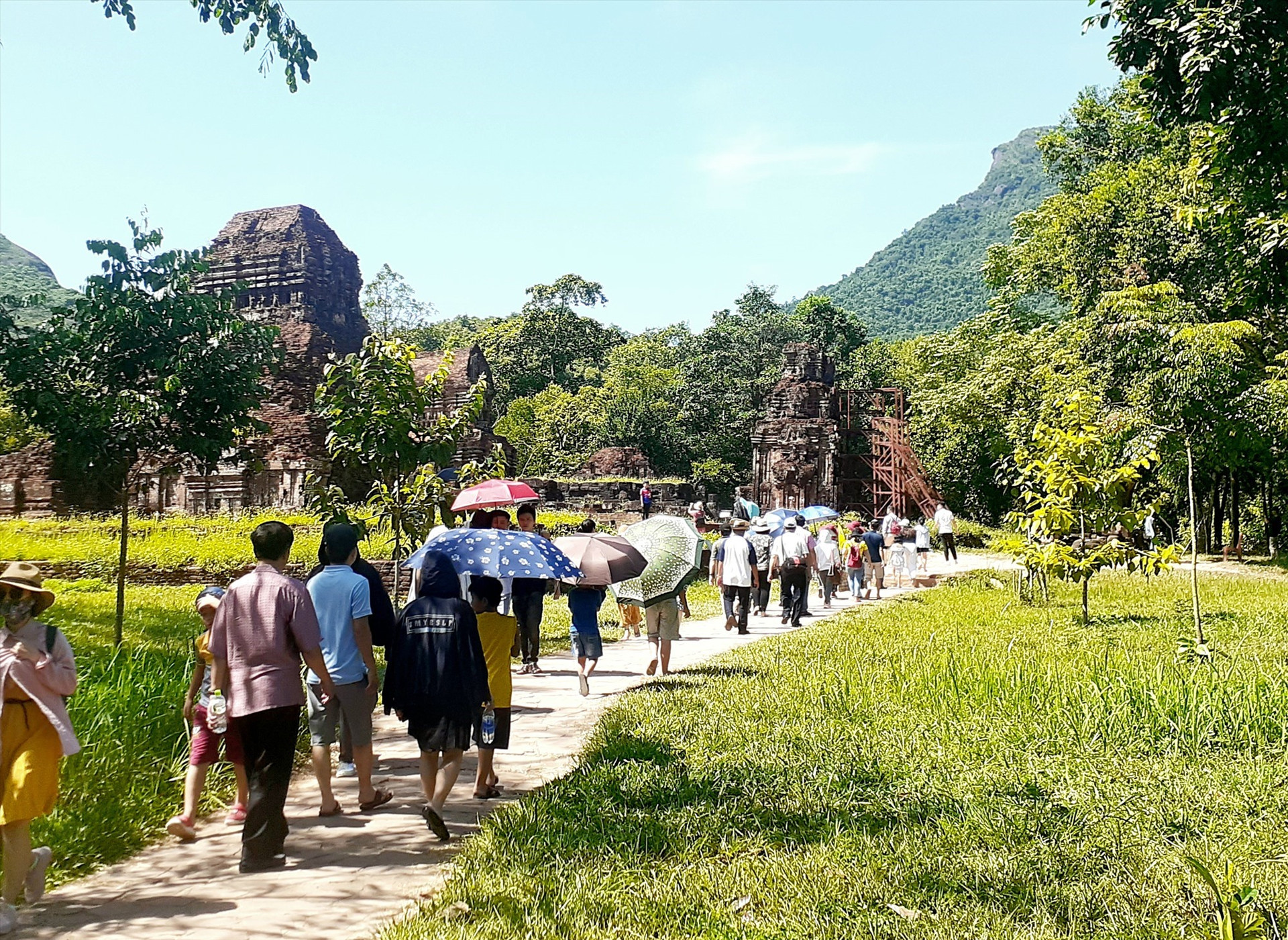 Tourists to My Son Sanctuary, Quang Nam province
