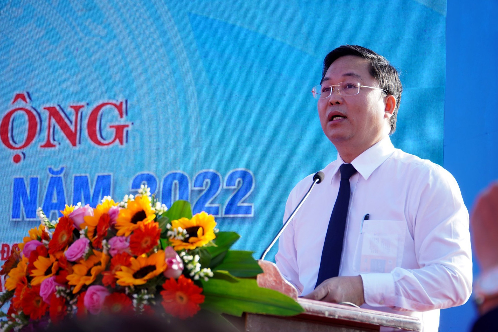 Chủ tịch UBND tỉnh Quảng Nam phát biểu tại lễ khởi động. Ảnh: H.Q
