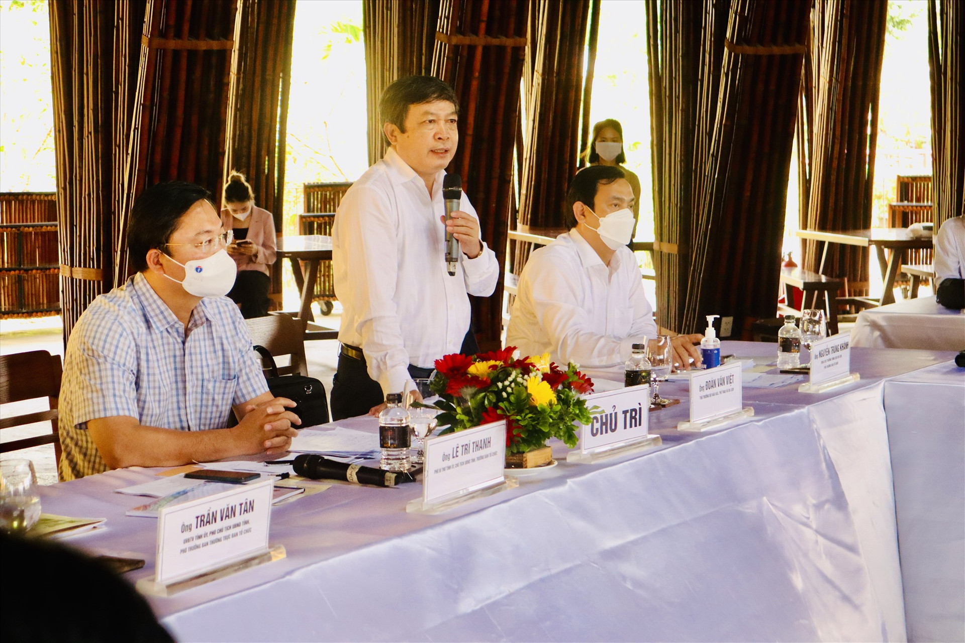Thứ trưởng Bộ VH-TT&DL Đoàn Văn Việt đánh giá cao quá trình chuẩn bị cho Năm du lịch quốc gia 2022 của Quảng Nam. Ảnh: Q.T