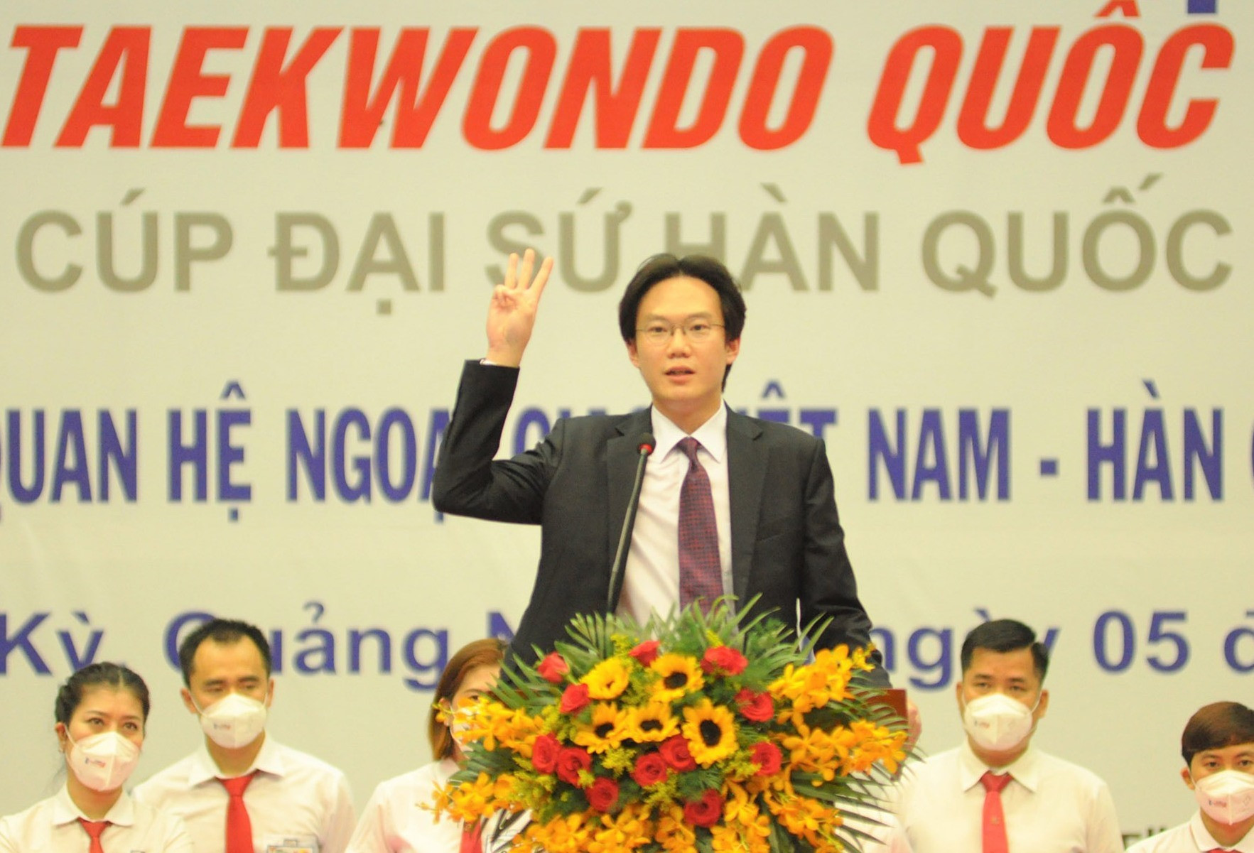 Ông Suk Jin-young - Giám đốcTrung tâm Văn hoá Hàn Quốc tại Việt Nam chia sẻ tại lễ khai mạc giải đấu. Ảnh: T.V