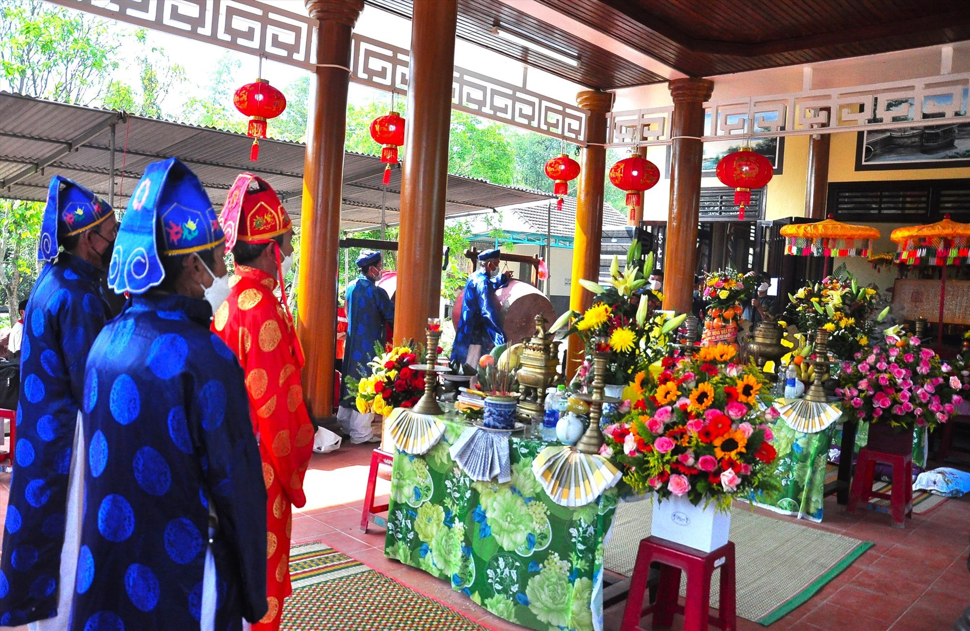 The sacrifice at Lady Thu Bon temple