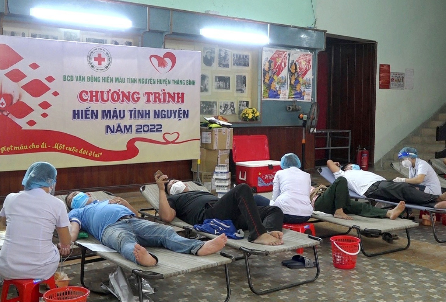 Hơn 600 tình nguyện viên đăng ký hiến máu đợt 1, năm 2022. Ảnh: T.N
