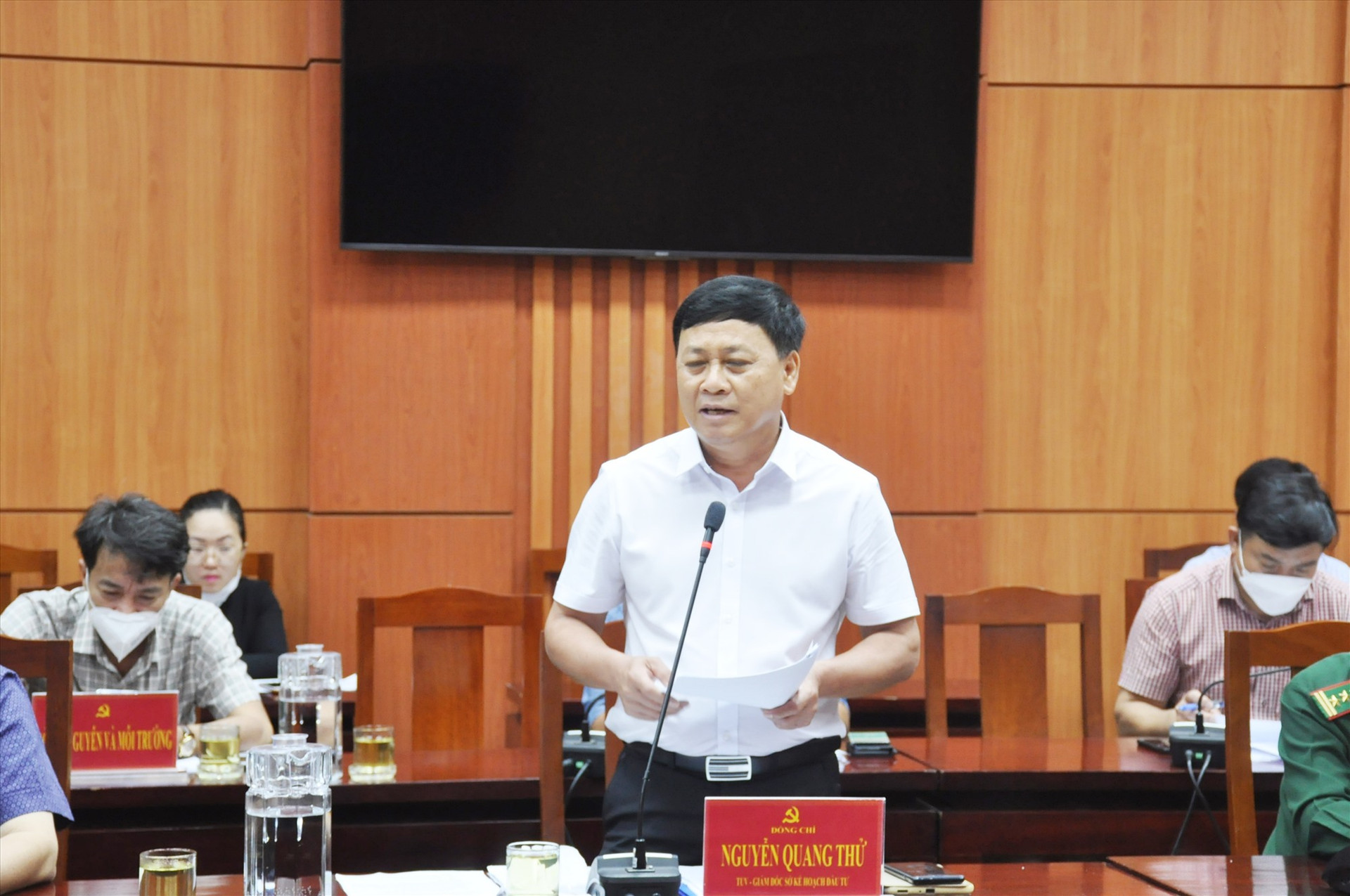 Ông Nguyễn Quang Thử - Giám đốc Sở KH&ĐT, thành viên Ban Chỉ đạo, báo cáo nội dung chương trình công tác của Ban Chỉ đạo năm 2022. Ảnh: N.Đ