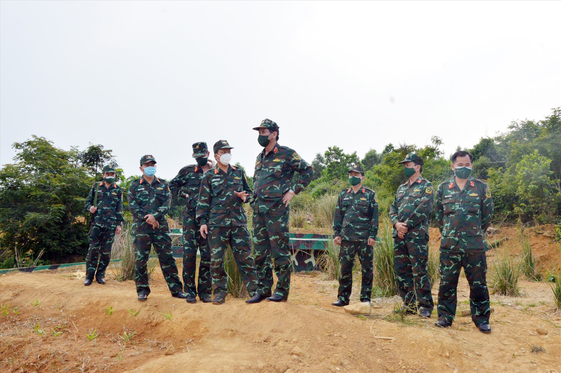 Thiếu tướng Lê Ngọc Hải, Phó Tư lệnh Tham mưu trưởng kiểm tra các công trình phục vụ DT.
