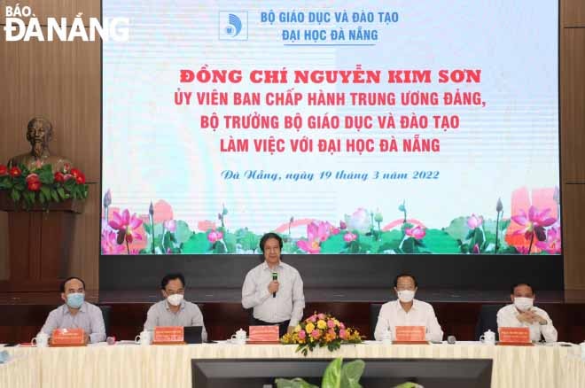 Quang cảnh buổi làm việc. Ảnh: NGỌC HÀ.