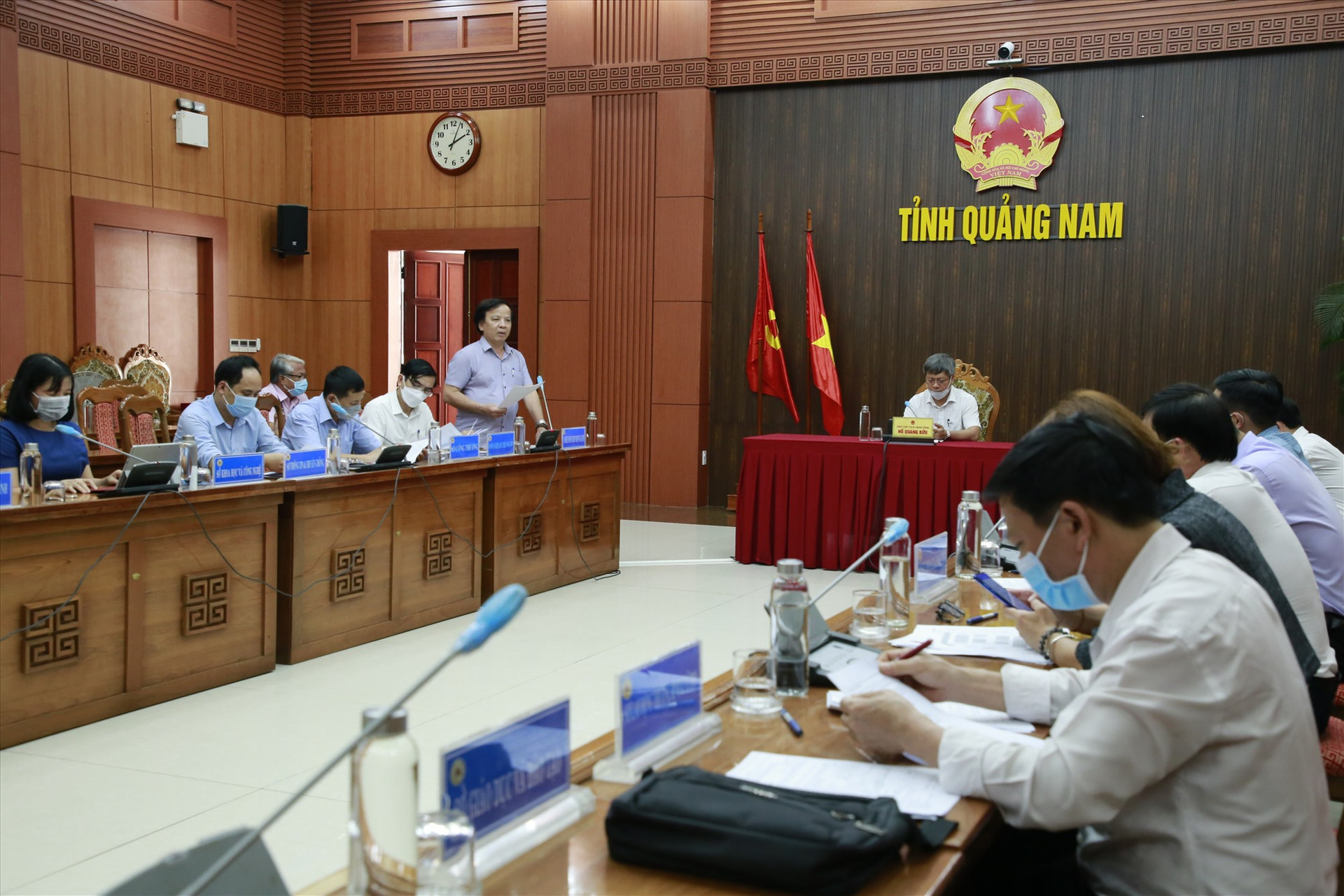 Các đại biểu thảo luận công tác tổ chức TechFest Quang Nam 2022.