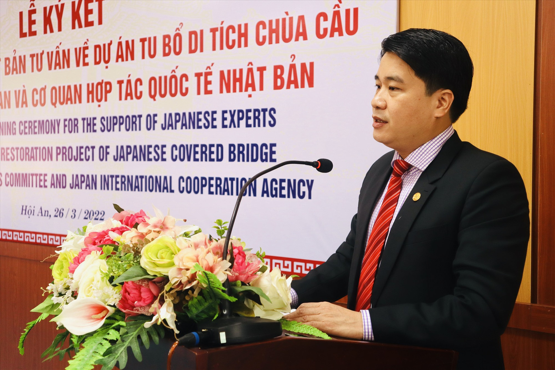 Phó Chủ tịch UBND tỉnh Trần Văn Tân phát biểu tại lễ ký kết. Ảnh: Q.T