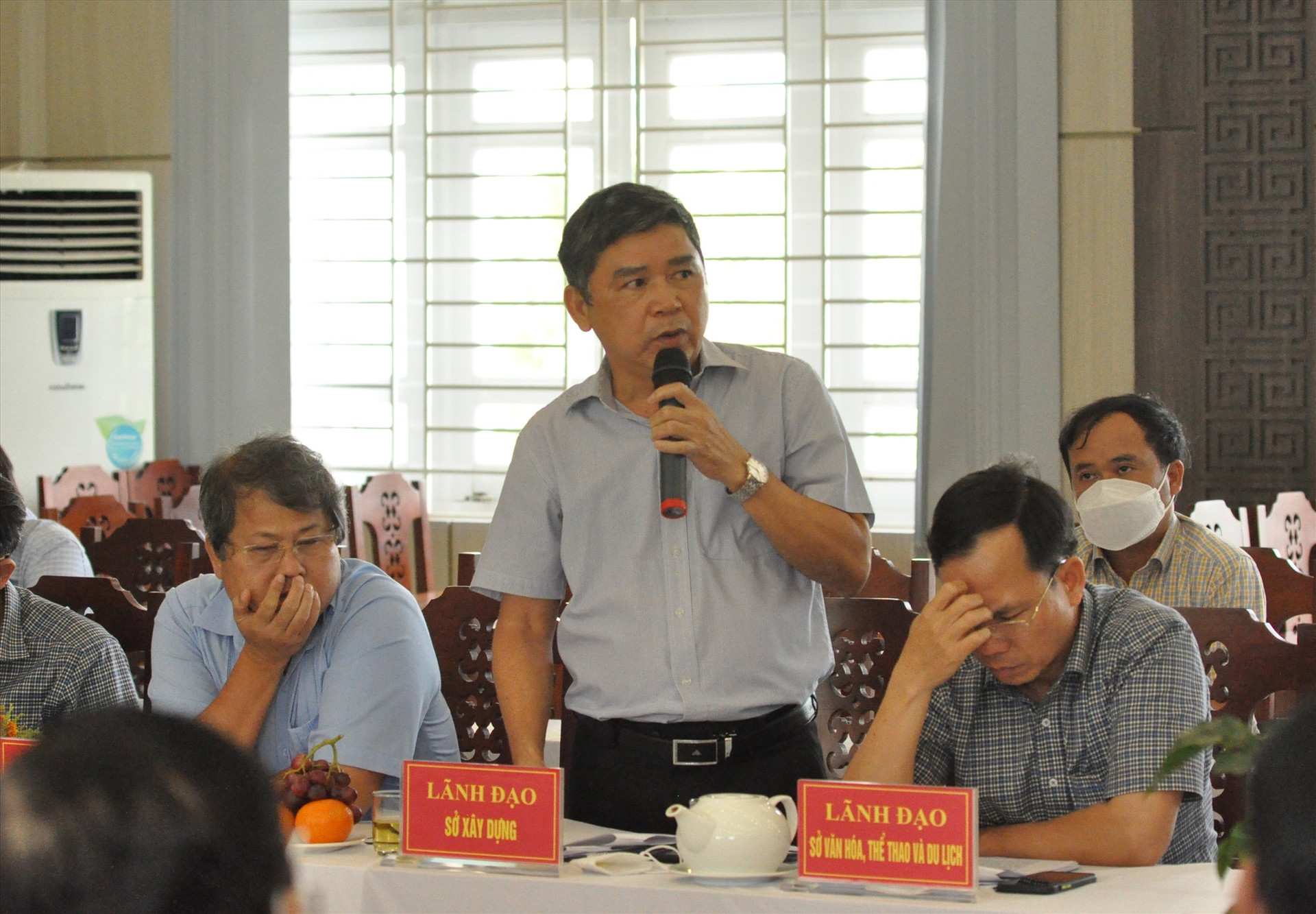 Giám đốc Sở Xây dựng Nguyễn Phú cho biết đề xuất điều chỉnh quy hoạch chung là phù hợp vì Tam Kỳ xây dựng đô thị loại I. Ảnh: X.P