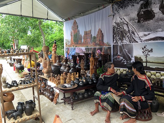 At Thanh Ha pottery festival