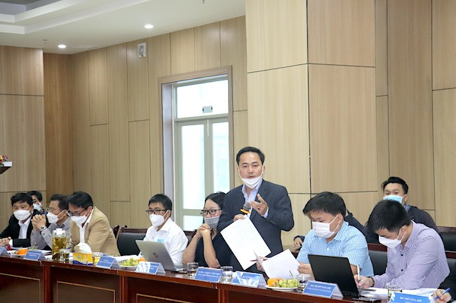 Đại diện Sở Nông nghiệp PTNT Quảng Nam phát biểu tại hội nghị. Ảnh Thủy điện sông Bung cung cấp.