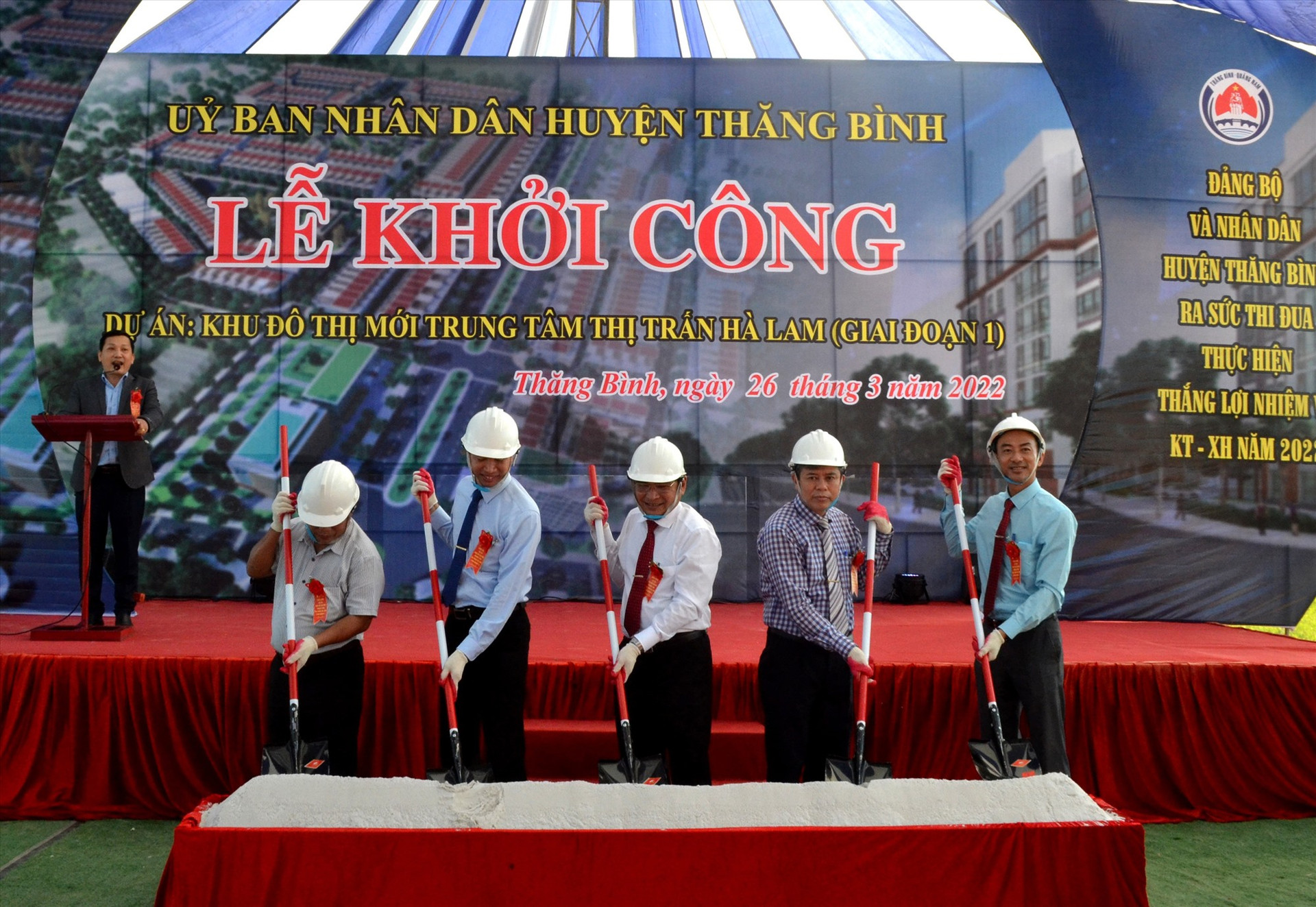 UBND huyện Thăng Bình khởi công xây dựng Khu đô thị trung tâm Hà Lam. Ảnh: VIỆT NGUYỄN