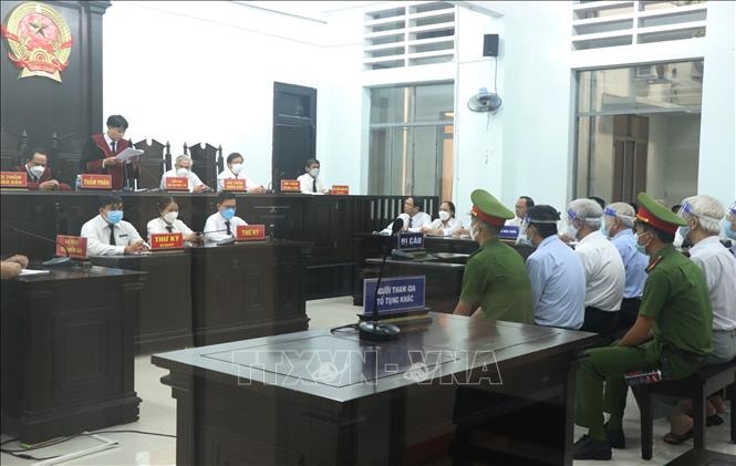 Quang cảnh phiên tòa xét xử trong thời điểm tuyên án.