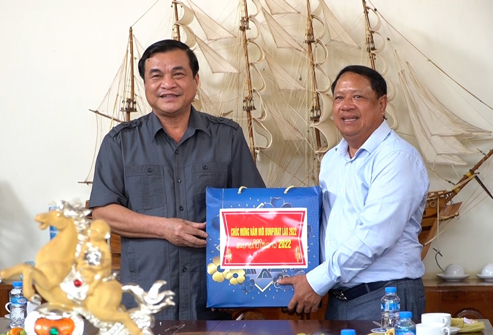 Bí thư Tỉnh ủy Phan Việt Cường thăm chúc tết công ty Khunmisay. Ảnh: TRÍ QUANG.
