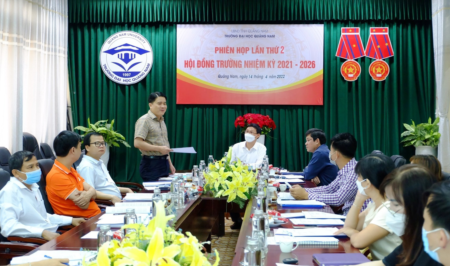 Đồng chí Trần Văn Tân - Phó Chủ tịch UBND tỉnh phát biểu tại phiên họp. Ảnh: M.L