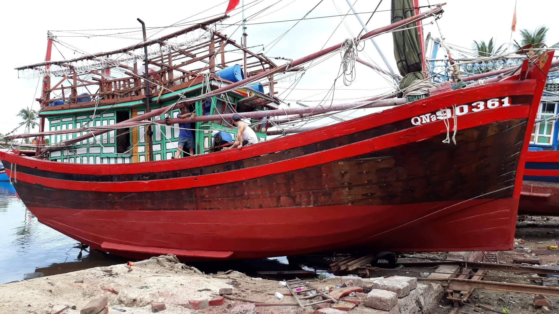 Sau chuyến sửa chữa vào năm 2018, Trần Văn Thuận cùng những người góp vốn đã quyết định bán con tàu. Ảnh: T.T