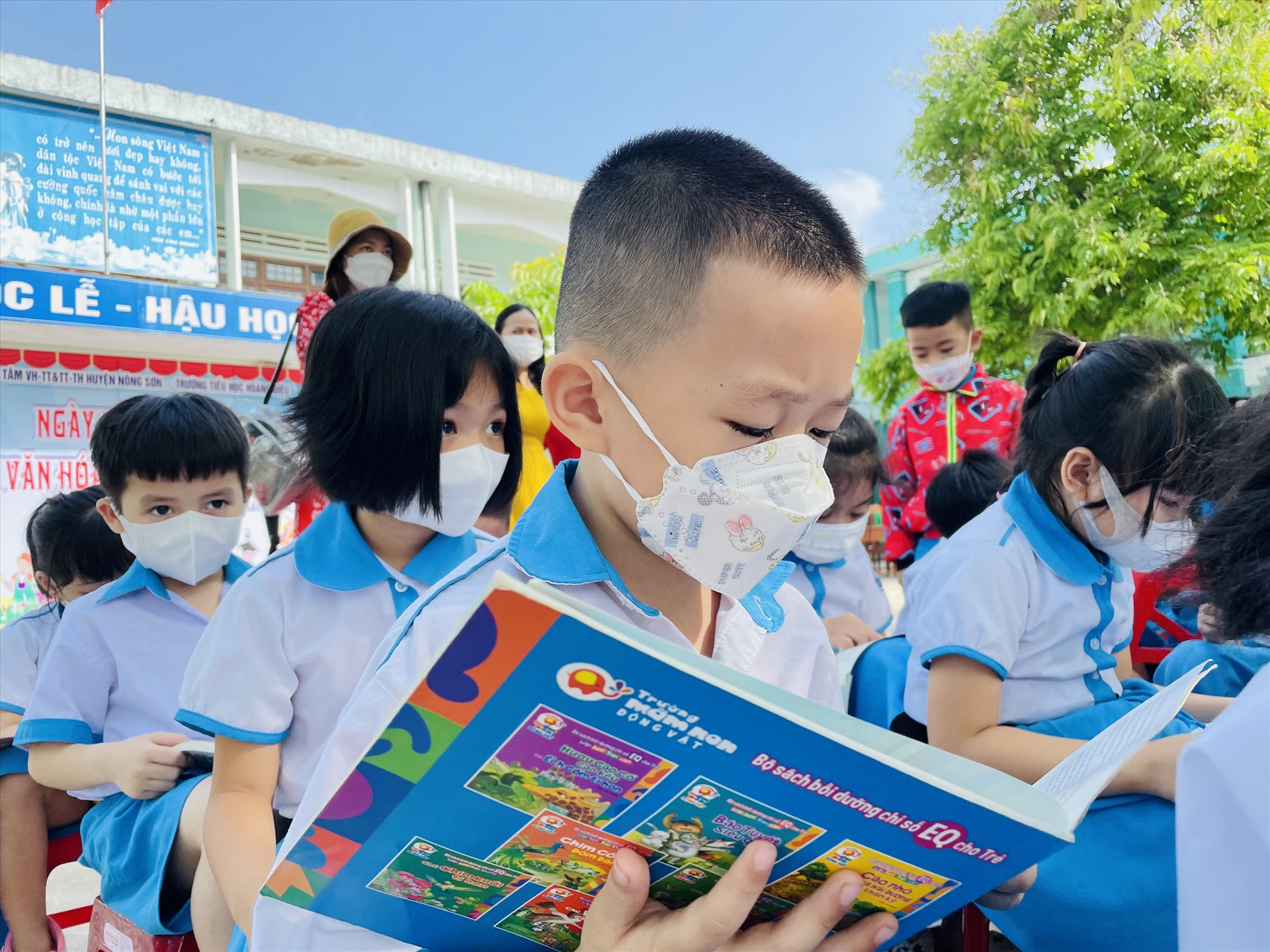 “Ngày hội đọc sách và văn hóa đọc Việt Nam” góp phần hình thành thói quen, nét đẹp văn hóa đọc trong học sinh. Ảnh: TÂM LÊ