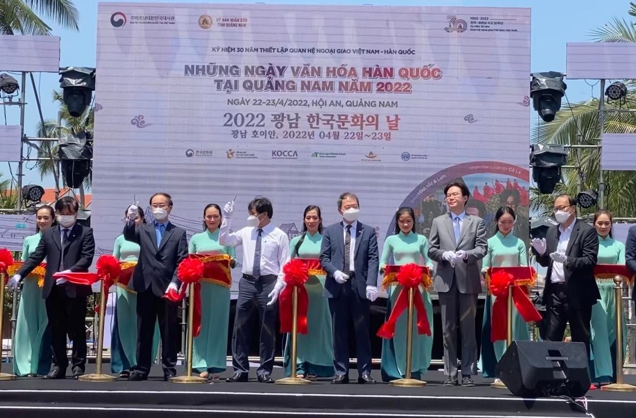 Representatives of Quang Nam and Korea take part in the opening of Korean Cultural Days 2022 in Quang Nam