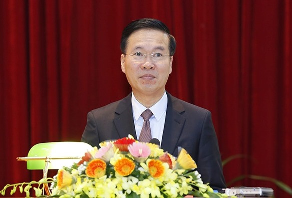Thay mặt Bộ Chính trị, Thường trực Ban Bí thư Võ Văn Thưởng vừa ký Quy định số 65 ngày 28.4.2022 của Bộ Chính trị về luân chuyển cán bộ.