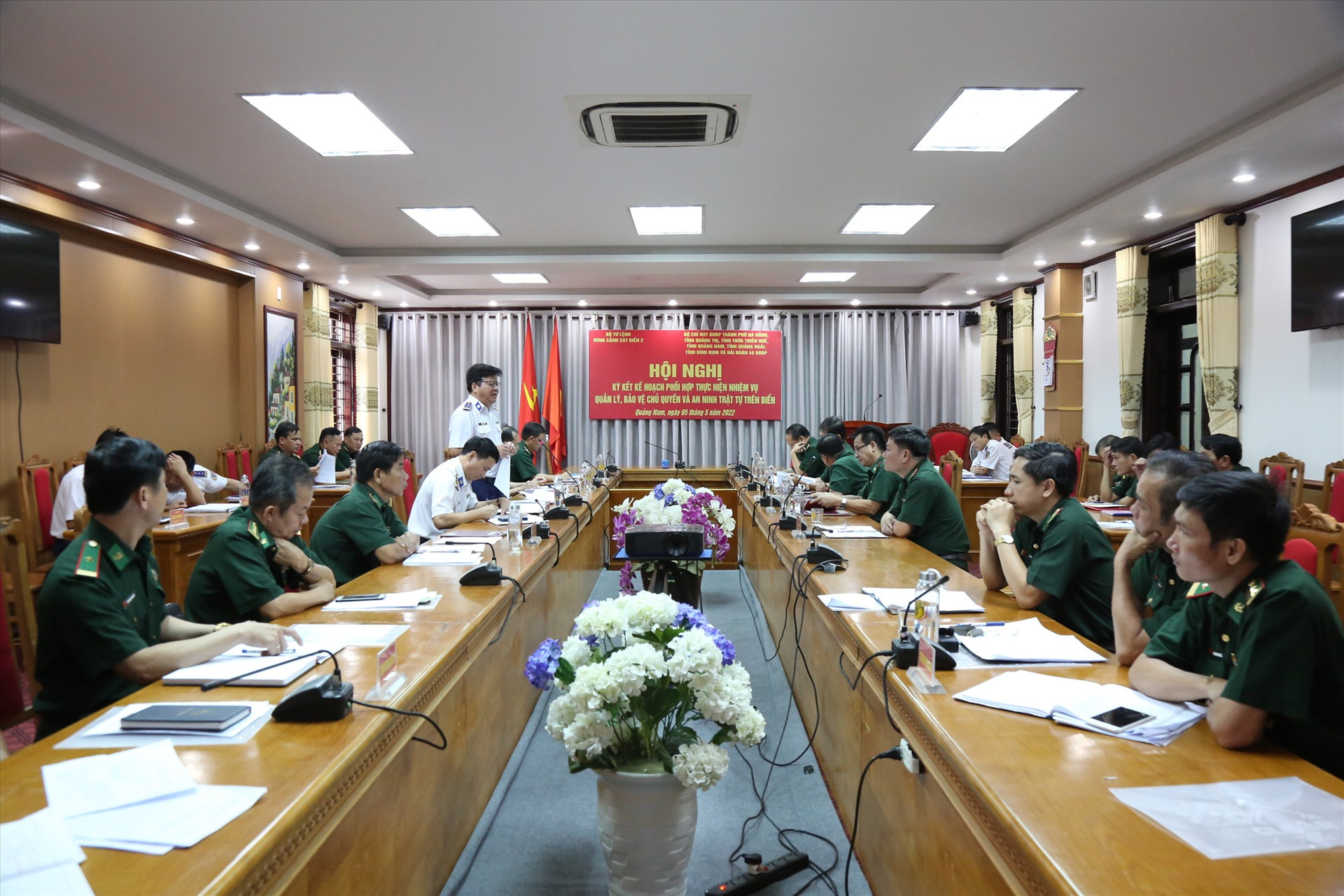 Đông đảo đại biểu dự hội nghị ký kết kế hoạch phối hợp.