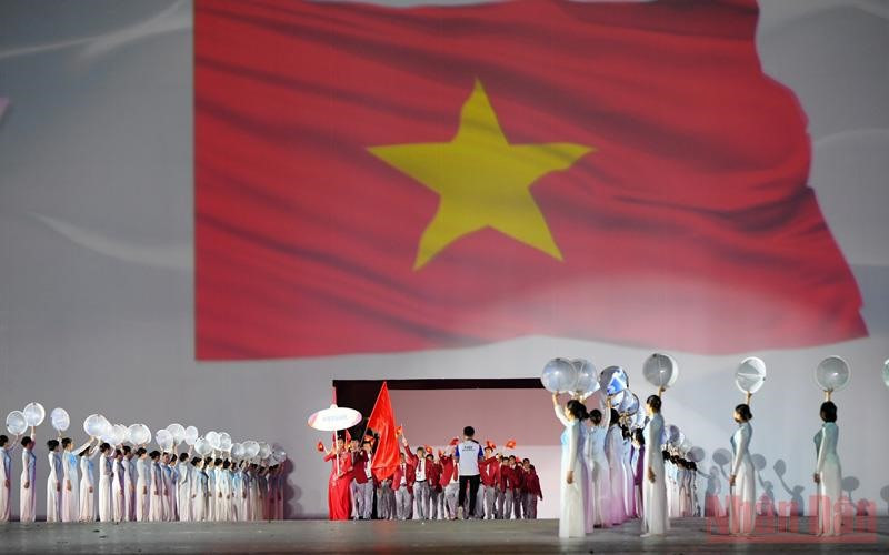 Đoàn thể thao Việt Nam có 951 vận động viên tranh tài đủ 40 môn.
