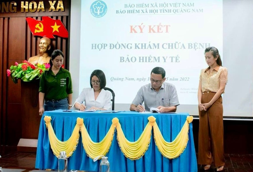 Bảo hiểm xã hội Quảng Nam và Hệ thống Phòng khám Đa khoa Toàn Mỹ vừa ký kết hợp đồng khám chữa bệnh bảo hiểm y tế (BHYT).