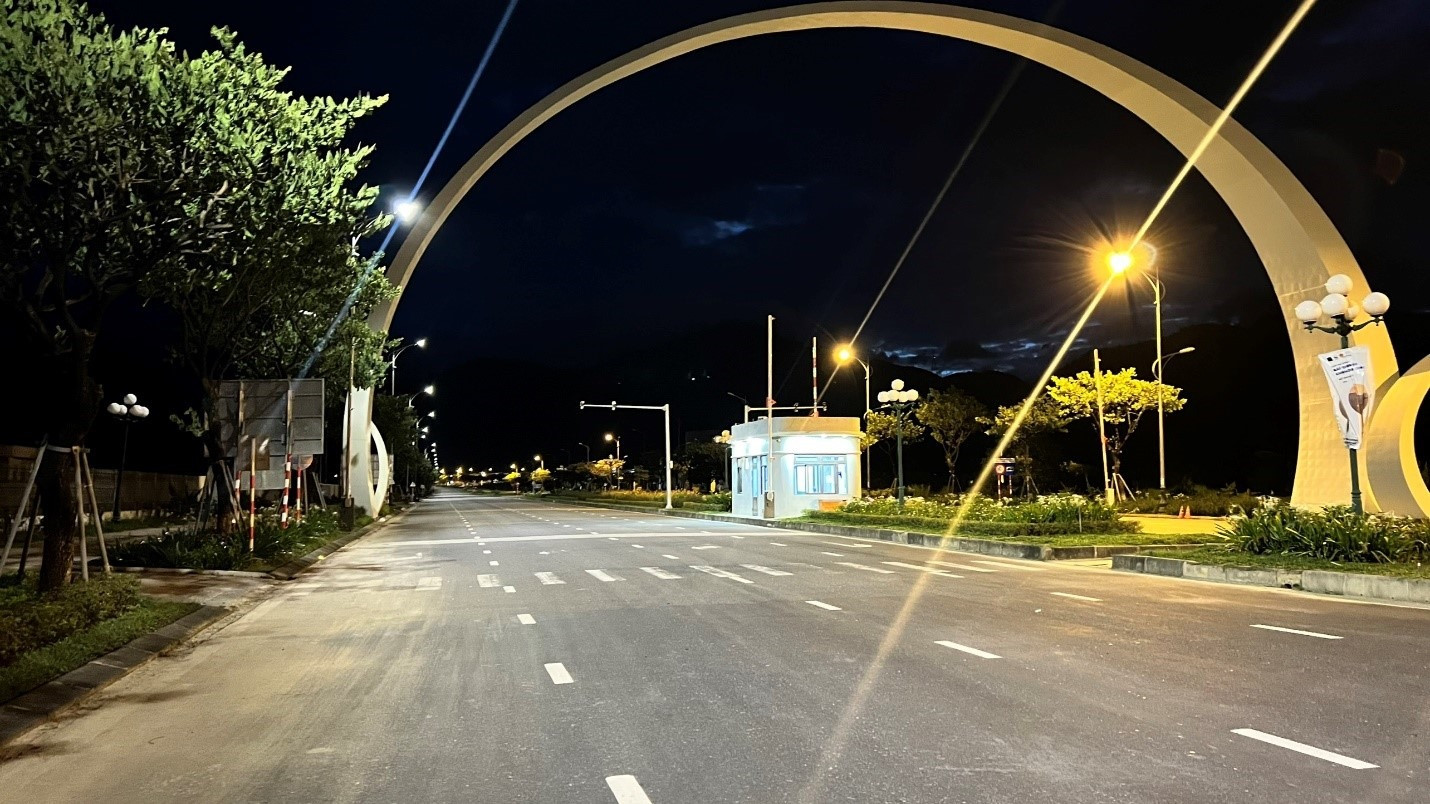 Đèn LED thông minh Helios Điện Quang được lắp tại khu công nghệ cao Đà Nẵng