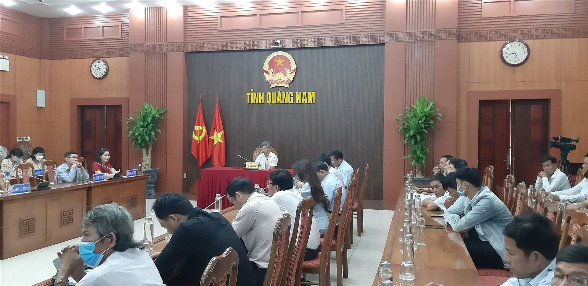 Tham dự tại điểm cầu Quảng Nam có Phó Chủ tịch UBND tỉnh Hồ Quang Bửu cùng đại diện các sở, ban ngành. Ảnh: N.S