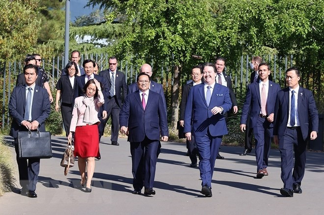 Thủ tướng Phạm Minh Chính thăm trụ sở Apple trong chuyến công du vào tháng 5.2022. Ảnh: TTXVN