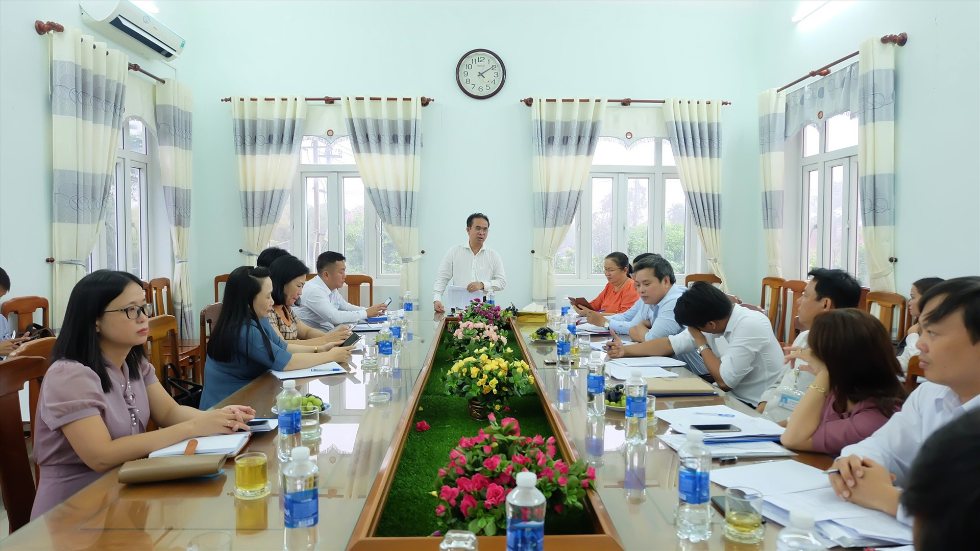 Phó Chủ tịch UBND tỉnh Trần Anh Tuấn chủ trì buổi làm việc với Trung tâm Điều dưỡng người tâm thần Quảng Nam. Ảnh: M.L